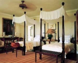 Oscar de la Renta - home in Punta Cana - bedroom colonial style.jpg